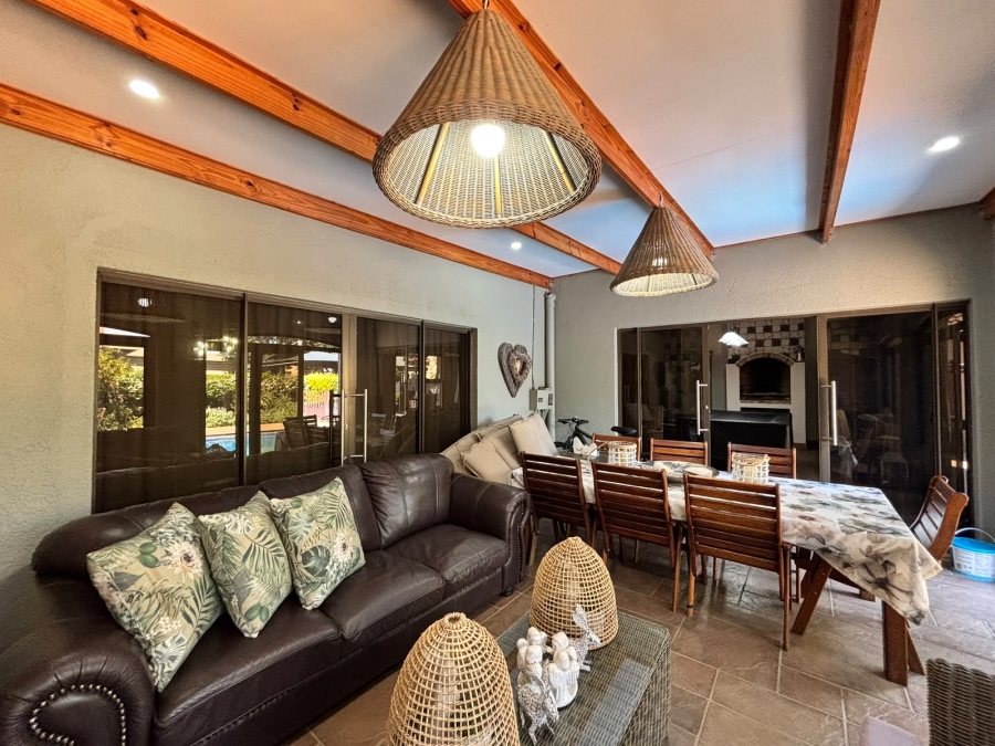4 Bedroom Property for Sale in Grimbeeck Park North West